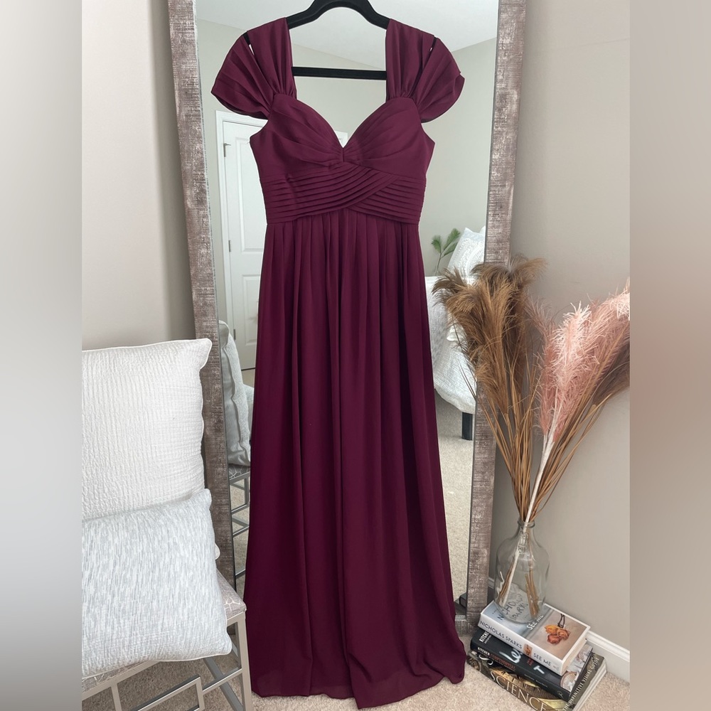 Lulus Maroon Bridesmaid/Wedding Guest Cap Sleeve Maci Dress